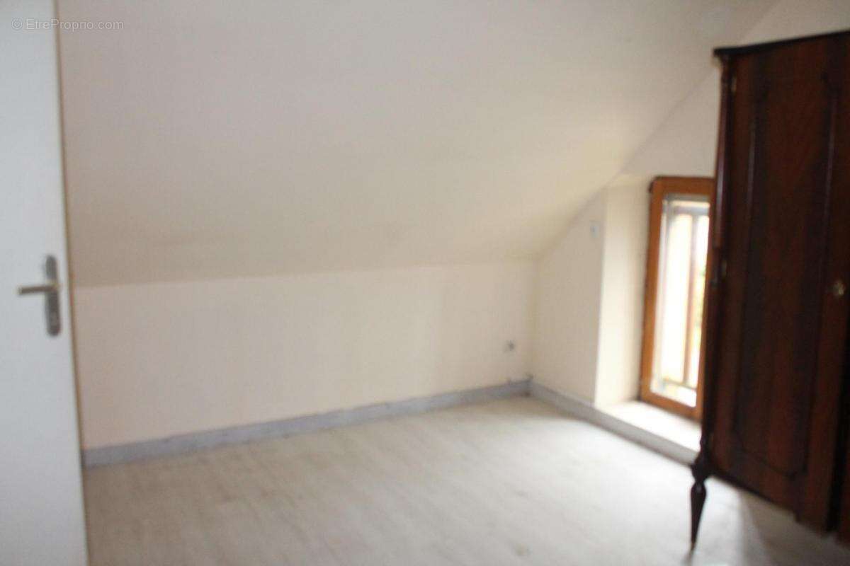 Maison à GESNES-LE-GANDELIN