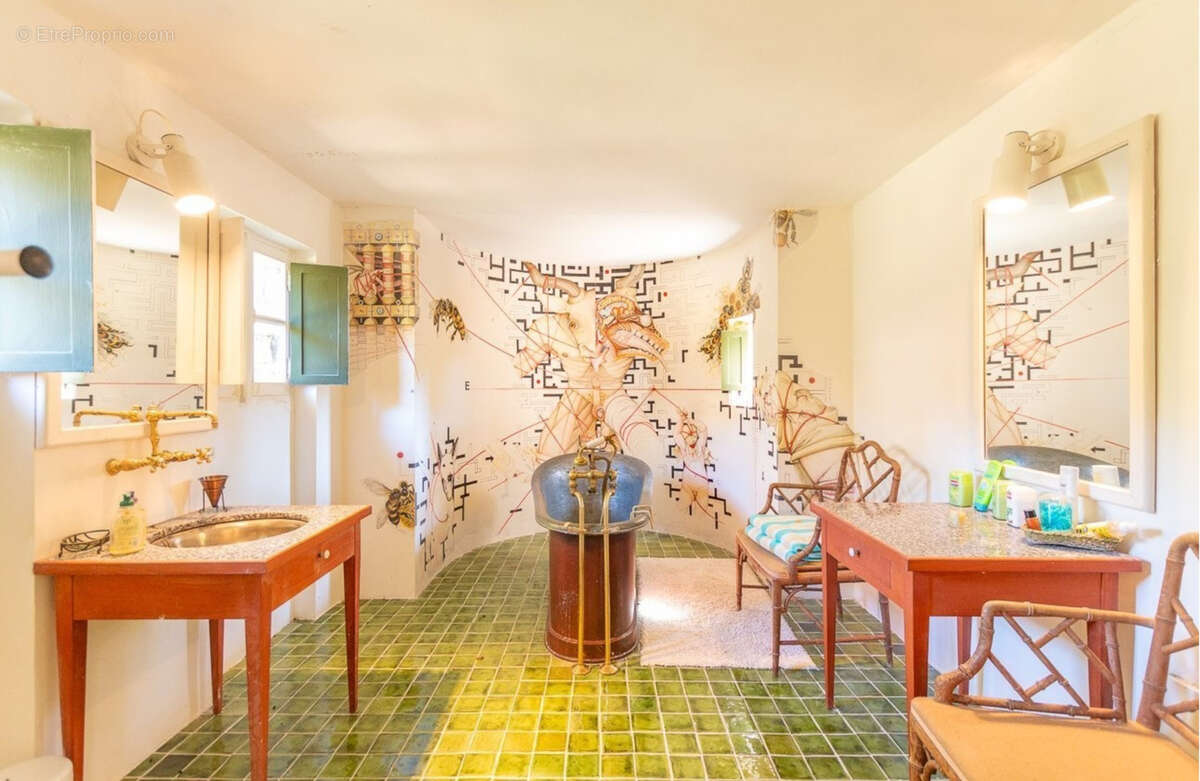 Maison à BAGNOLS-EN-FORET