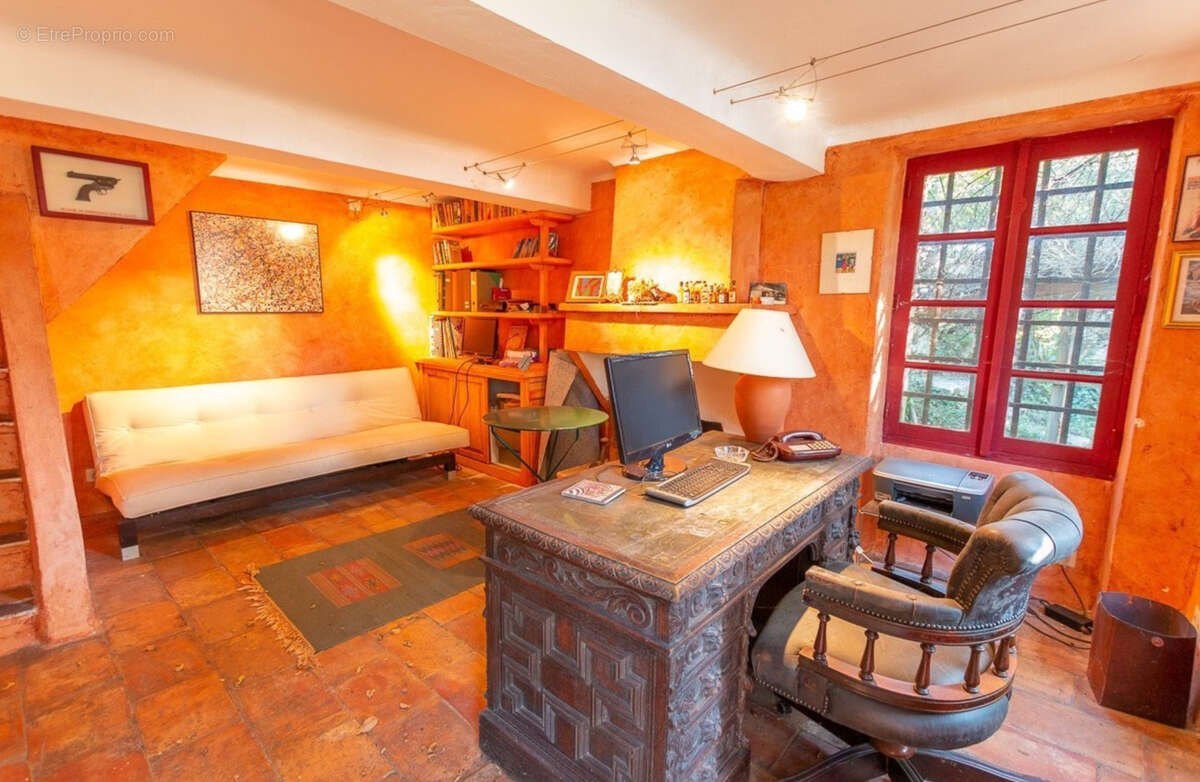 Maison à BAGNOLS-EN-FORET