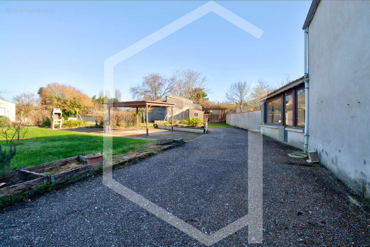 Maison à CRAMCHABAN