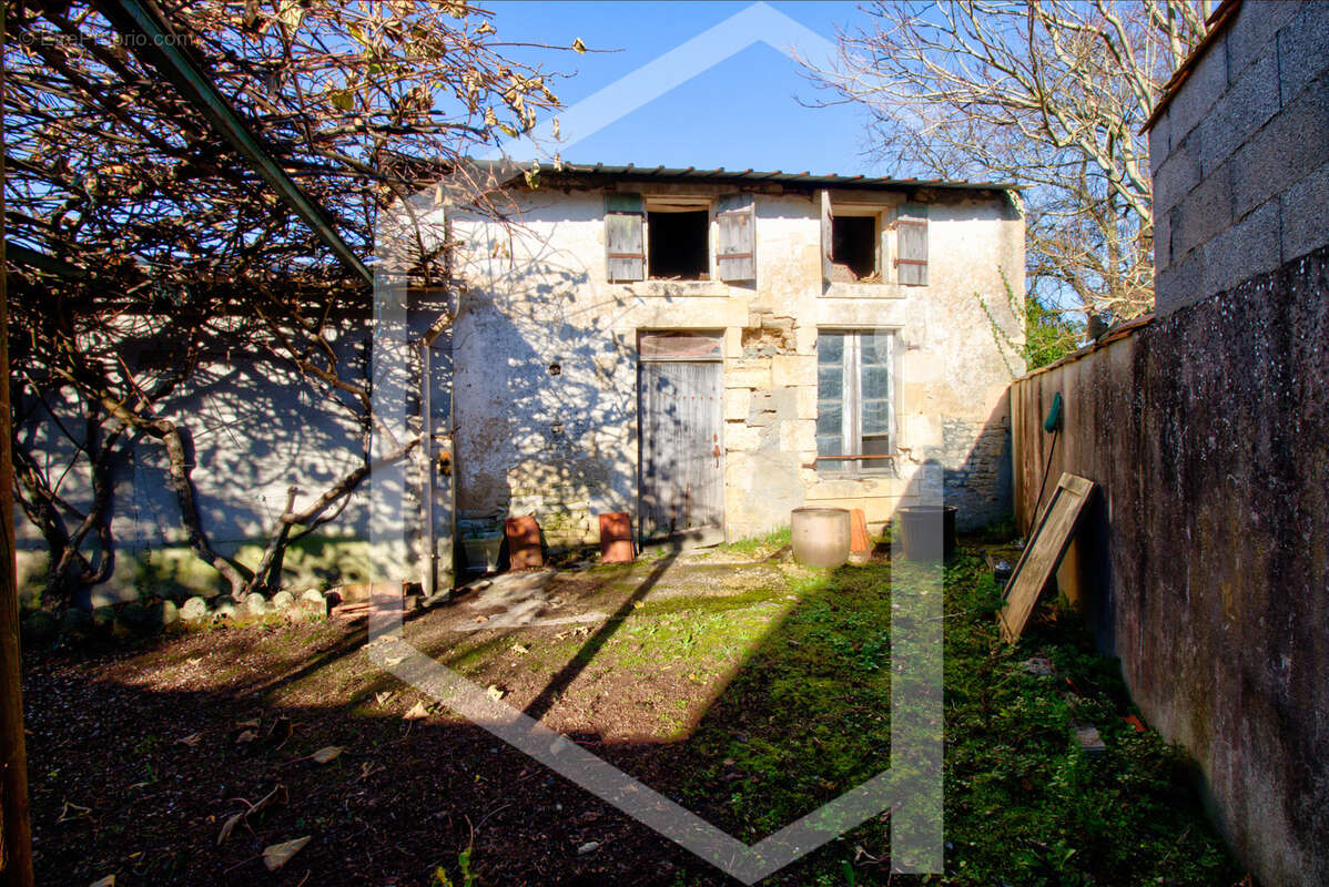 Maison à CRAMCHABAN