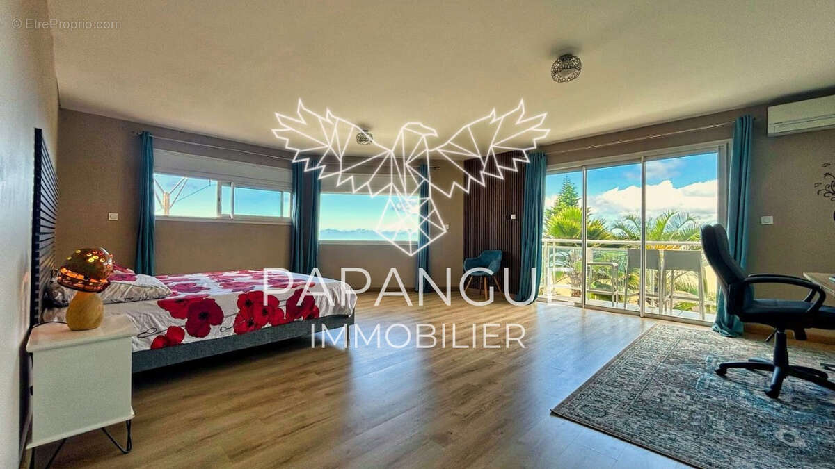 Maison à SAINT-DENIS