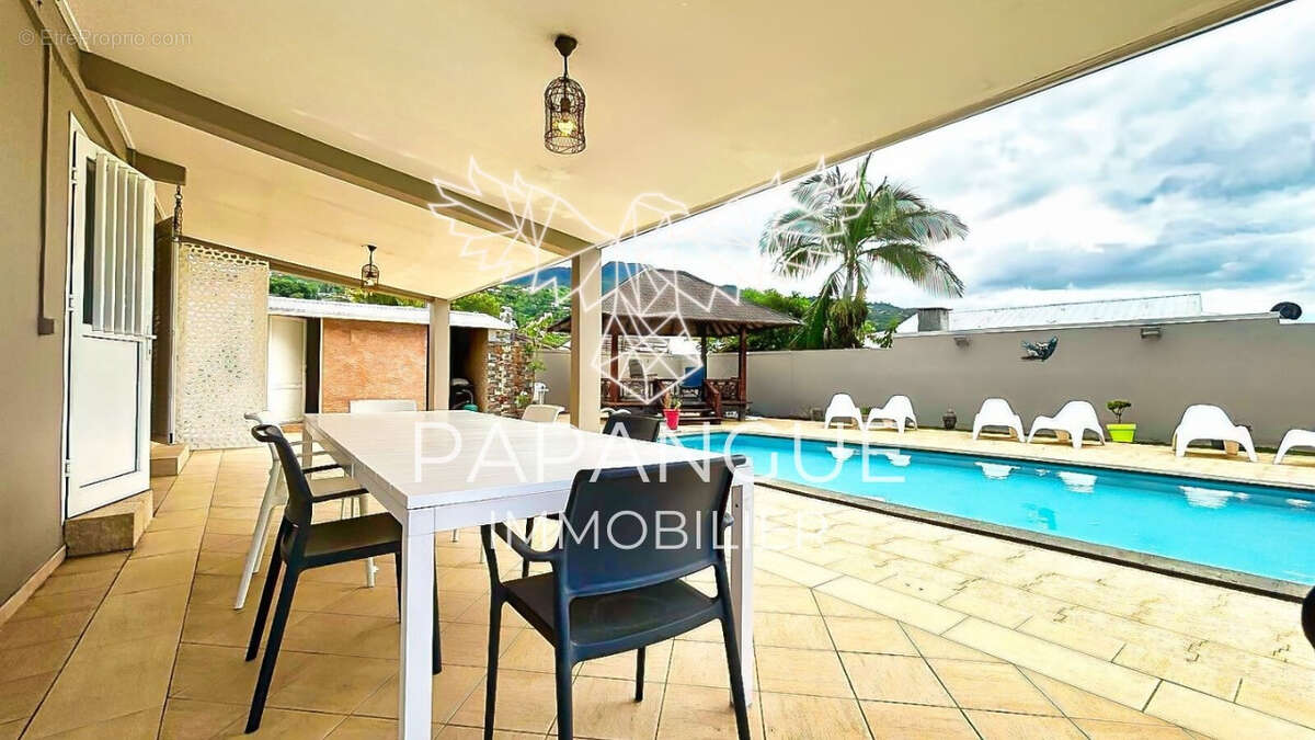 Maison à SAINT-DENIS