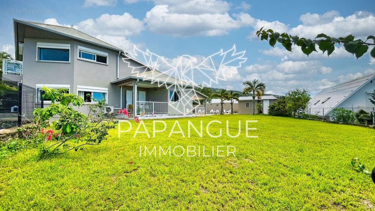 Maison à SAINT-DENIS