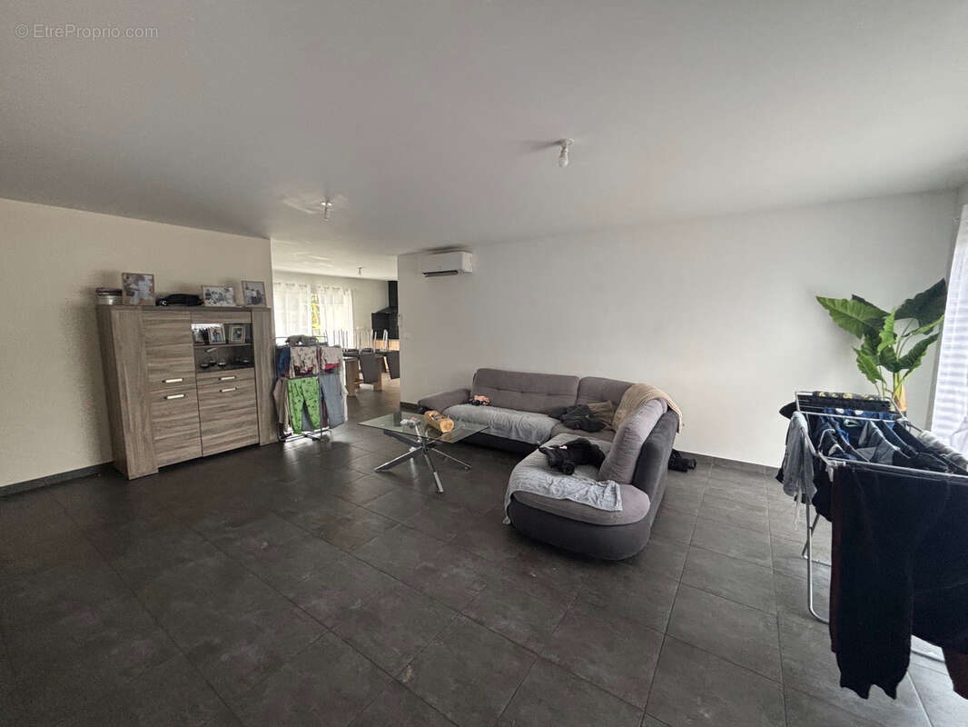 Maison à SAINTE-LIVRADE-SUR-LOT