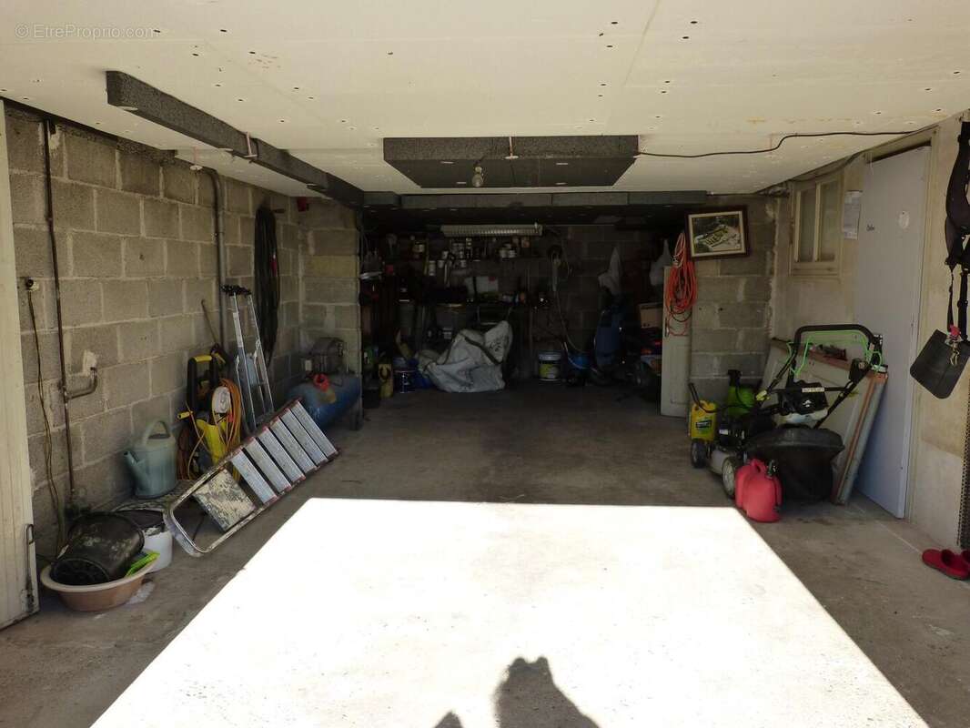 D garage - Maison à MIELAN