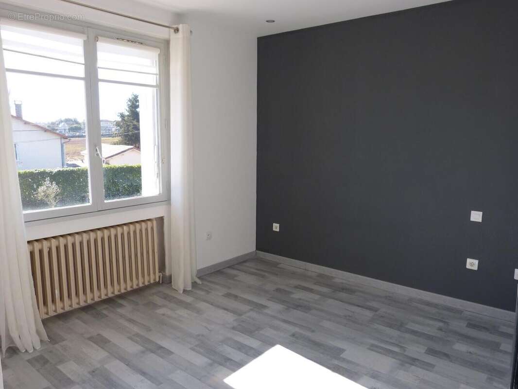 m chambre 3 - Maison à MIELAN