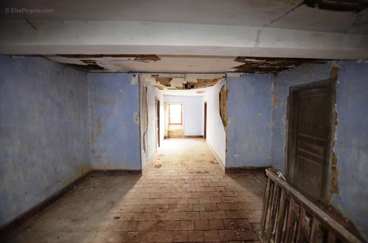 16  Palier  landing - Maison à PESSAN