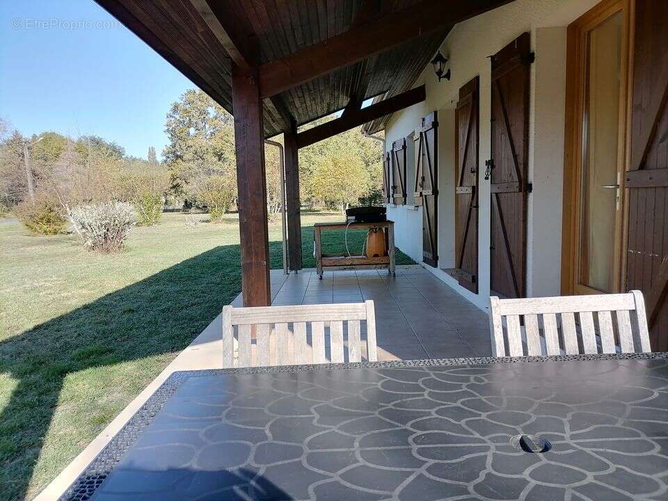 MAISON AU CALME - LANDAISE - TEES BON ETAT - GRAND TERRAIN - - Maison à CAPTIEUX