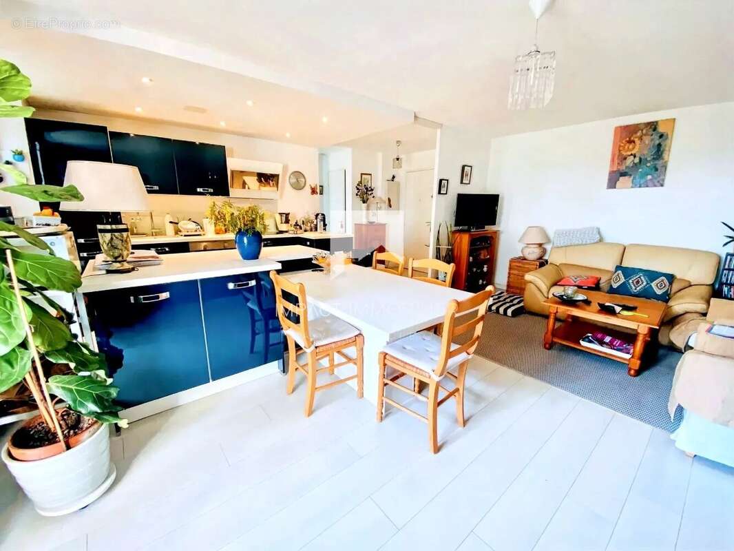 Appartement à HYERES