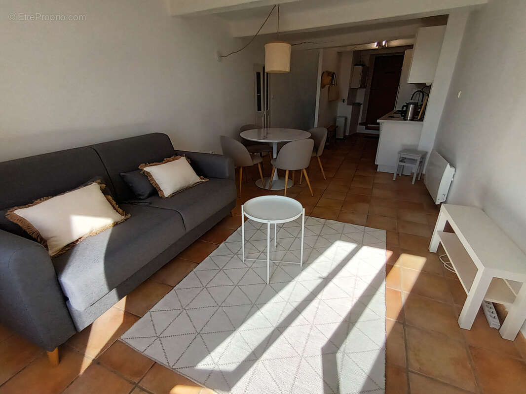 Appartement à BORMES-LES-MIMOSAS