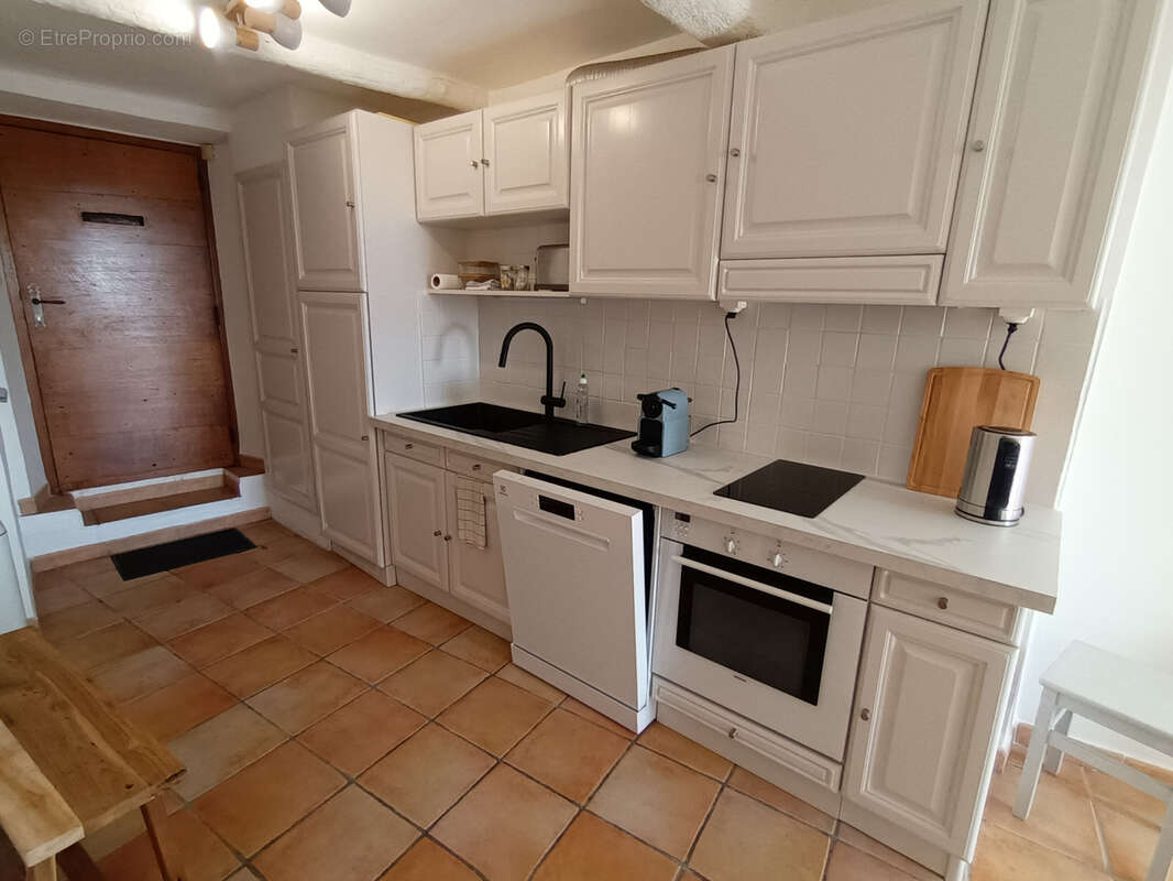 Appartement à BORMES-LES-MIMOSAS