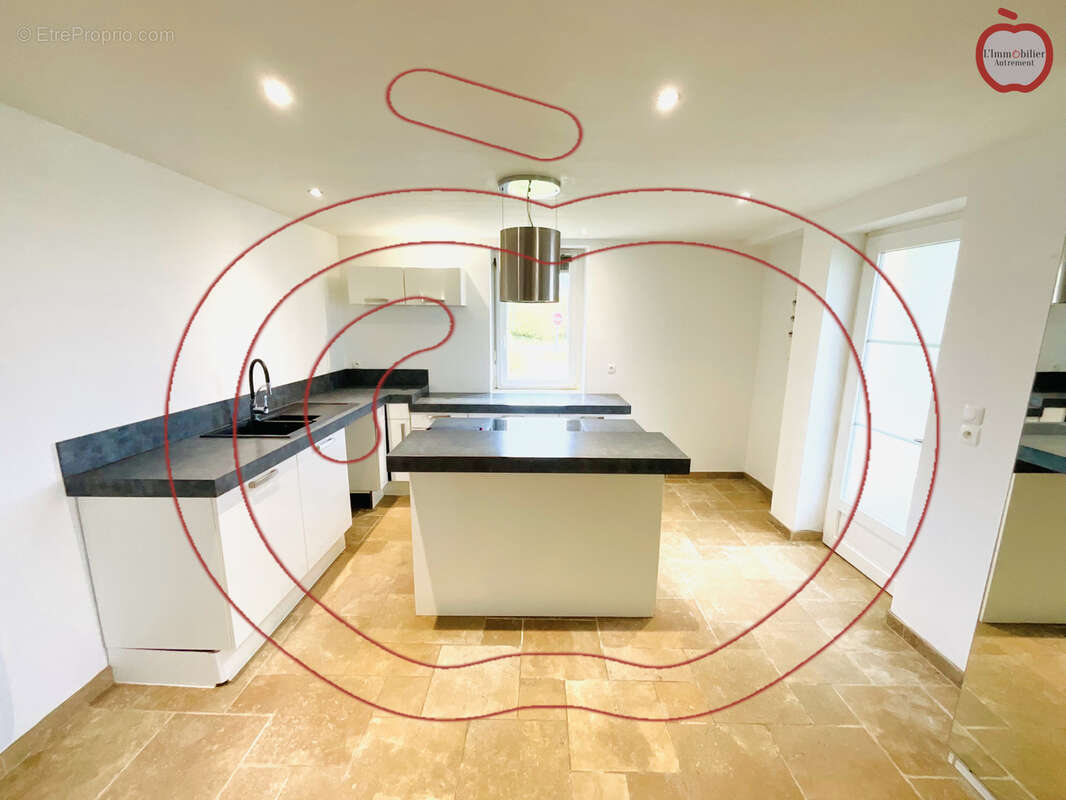 Maison à LE FIDELAIRE