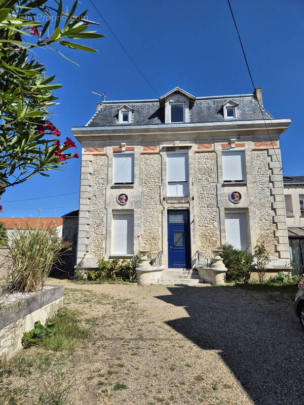 Appartement à FOURAS