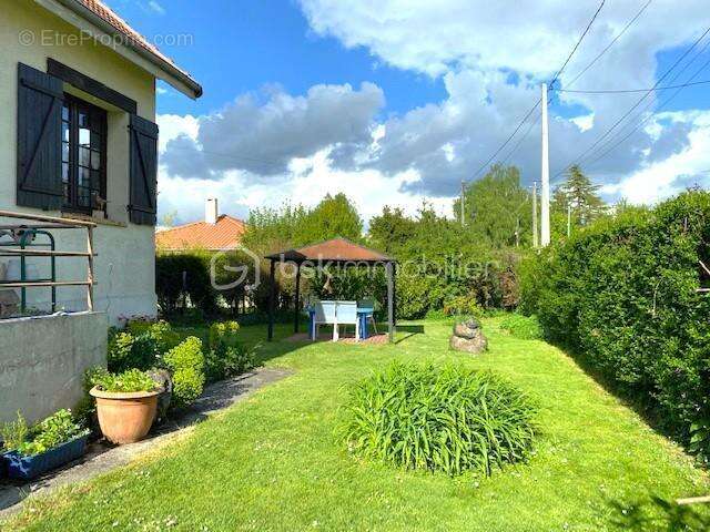 Maison à LE PERRAY-EN-YVELINES