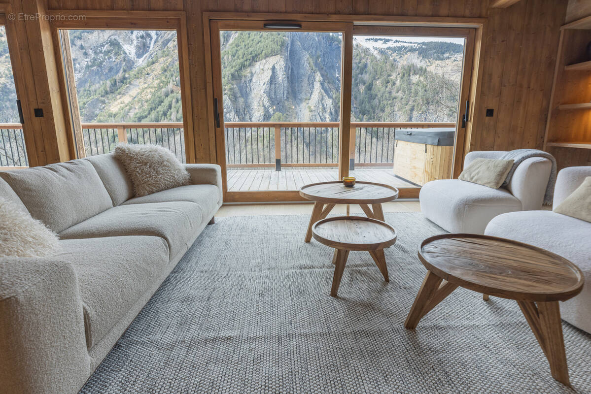 Maison à SAINT-MARTIN-DE-BELLEVILLE