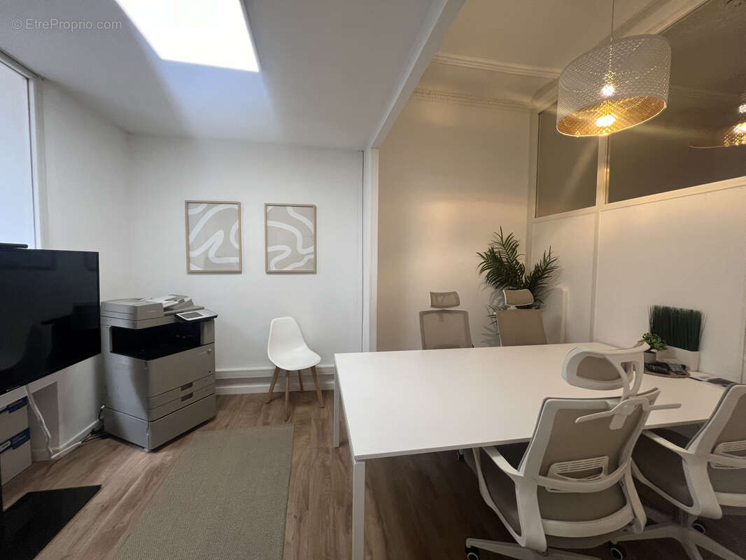 Commerce à MARSEILLE-4E