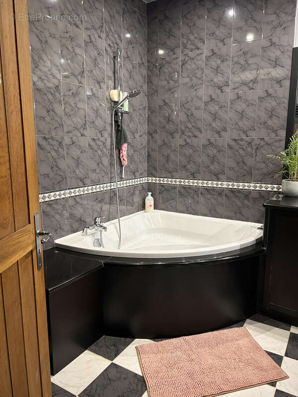 Maison à SAINT-REMY-SUR-CREUSE