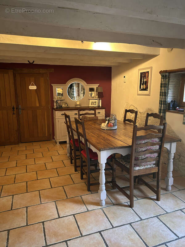 Maison à SAINT-REMY-SUR-CREUSE