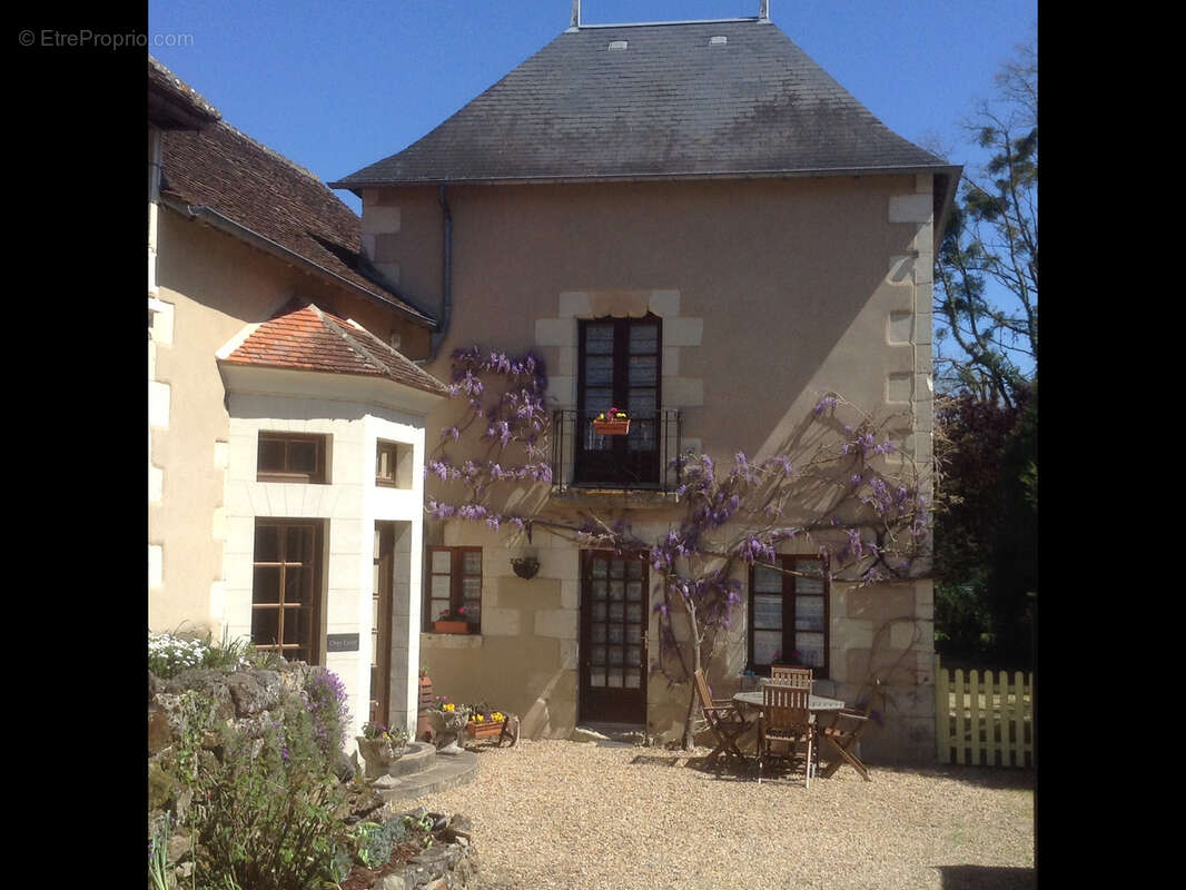 Maison à SAINT-REMY-SUR-CREUSE