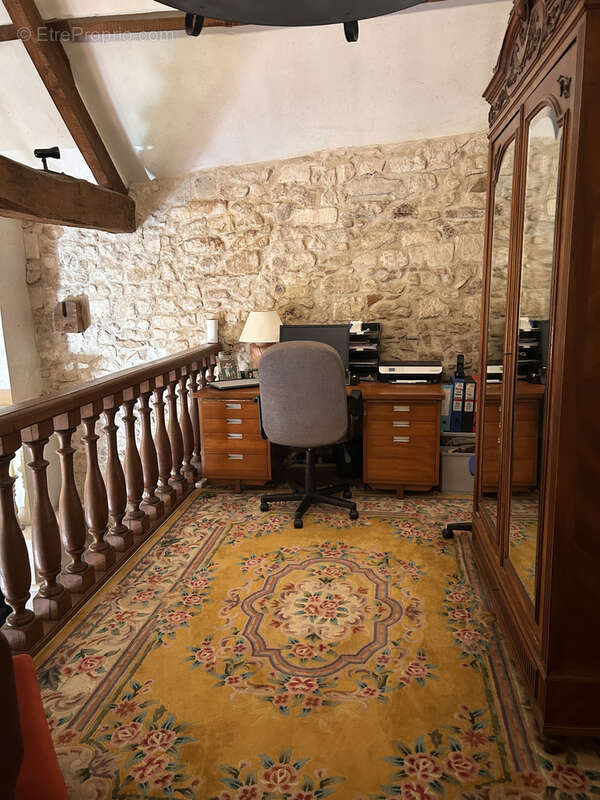 Maison à SAINT-REMY-SUR-CREUSE