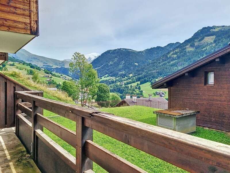 Appartement à HAUTELUCE