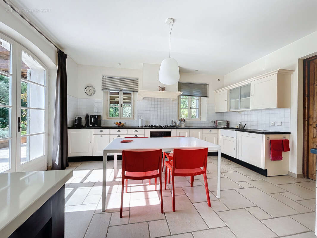 Maison à VAISON-LA-ROMAINE