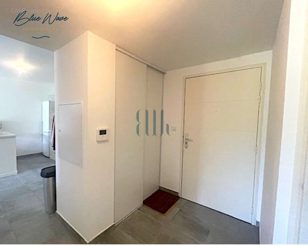 Appartement à ROQUEBRUNE-SUR-ARGENS