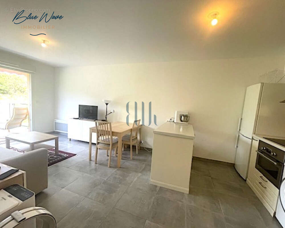 Appartement à ROQUEBRUNE-SUR-ARGENS