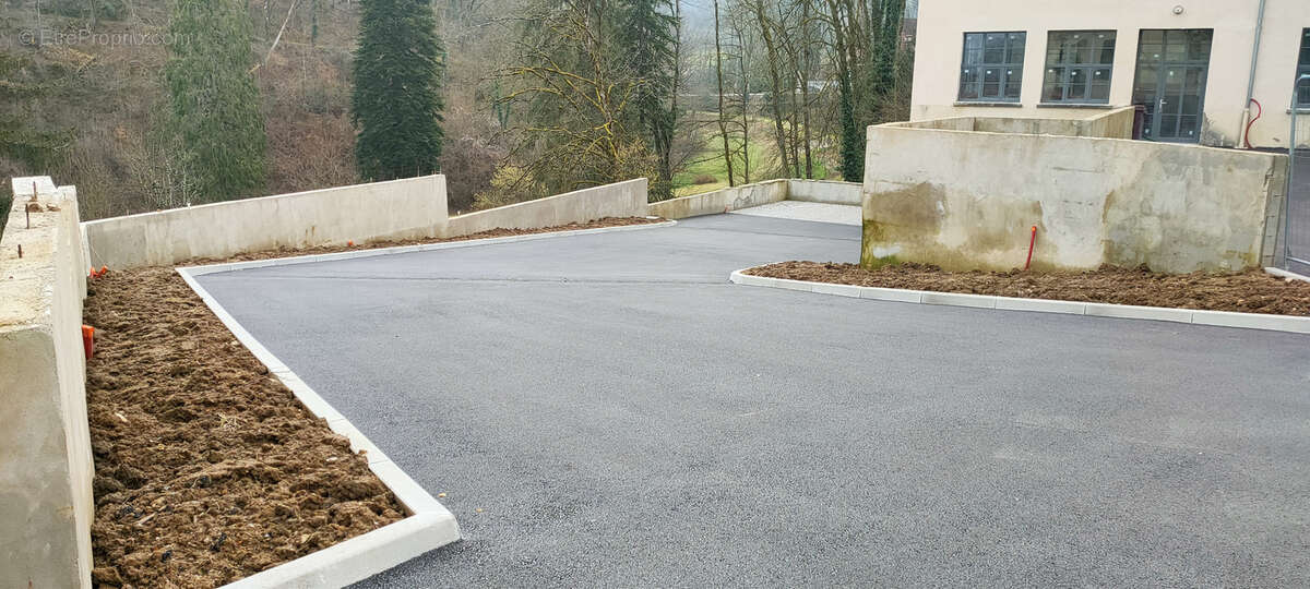 Appartement à BYANS-SUR-DOUBS
