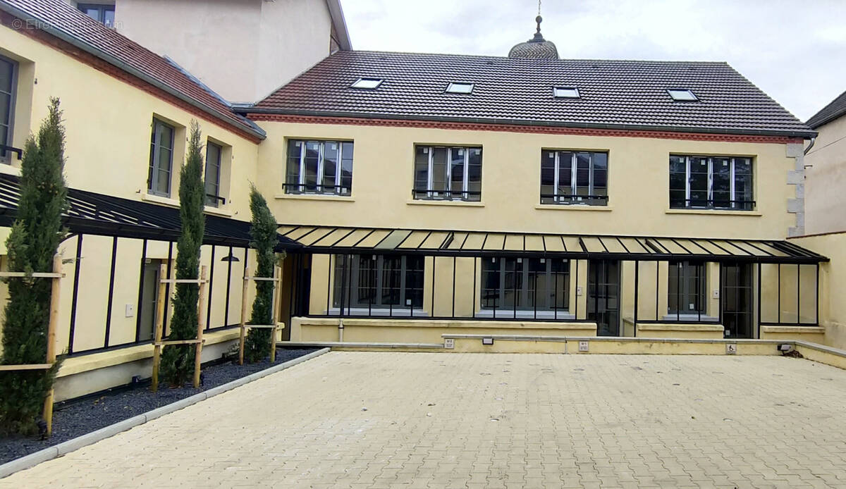 Appartement à BYANS-SUR-DOUBS