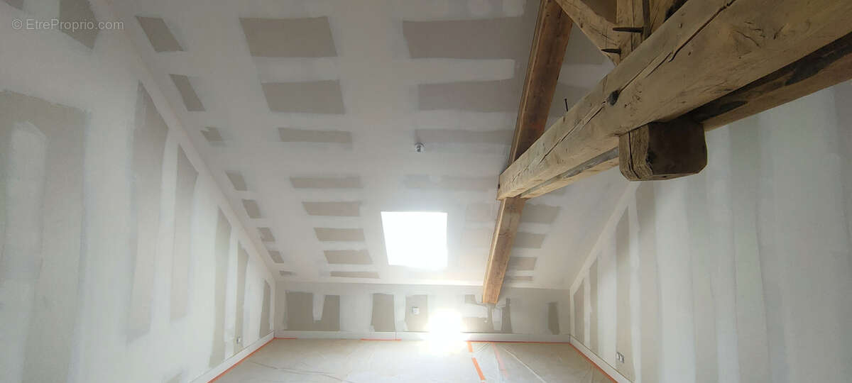 Appartement à BYANS-SUR-DOUBS