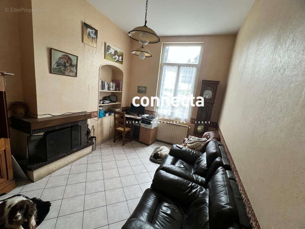 Maison à SAINT-OUEN-LES-VIGNES