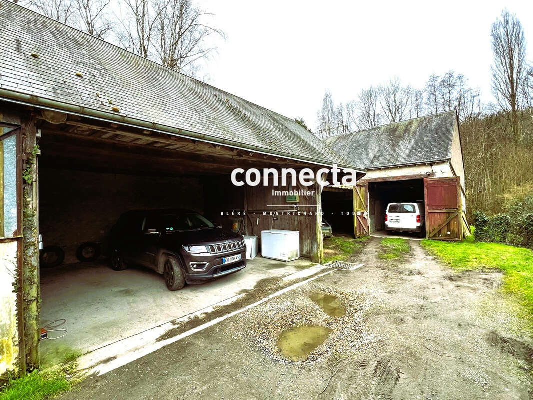 Maison à SAINT-OUEN-LES-VIGNES