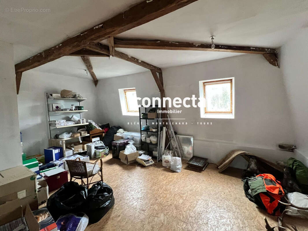 Maison à SAINT-OUEN-LES-VIGNES