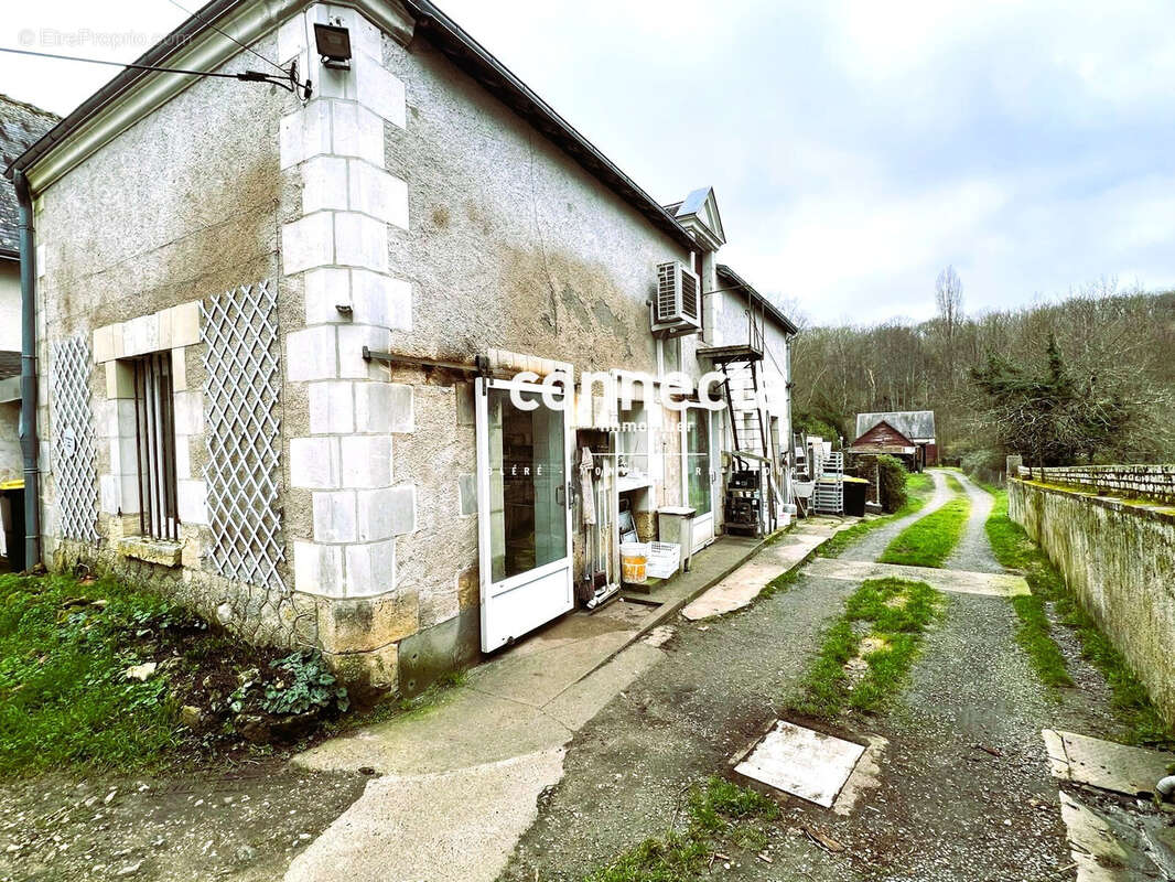 Maison à SAINT-OUEN-LES-VIGNES