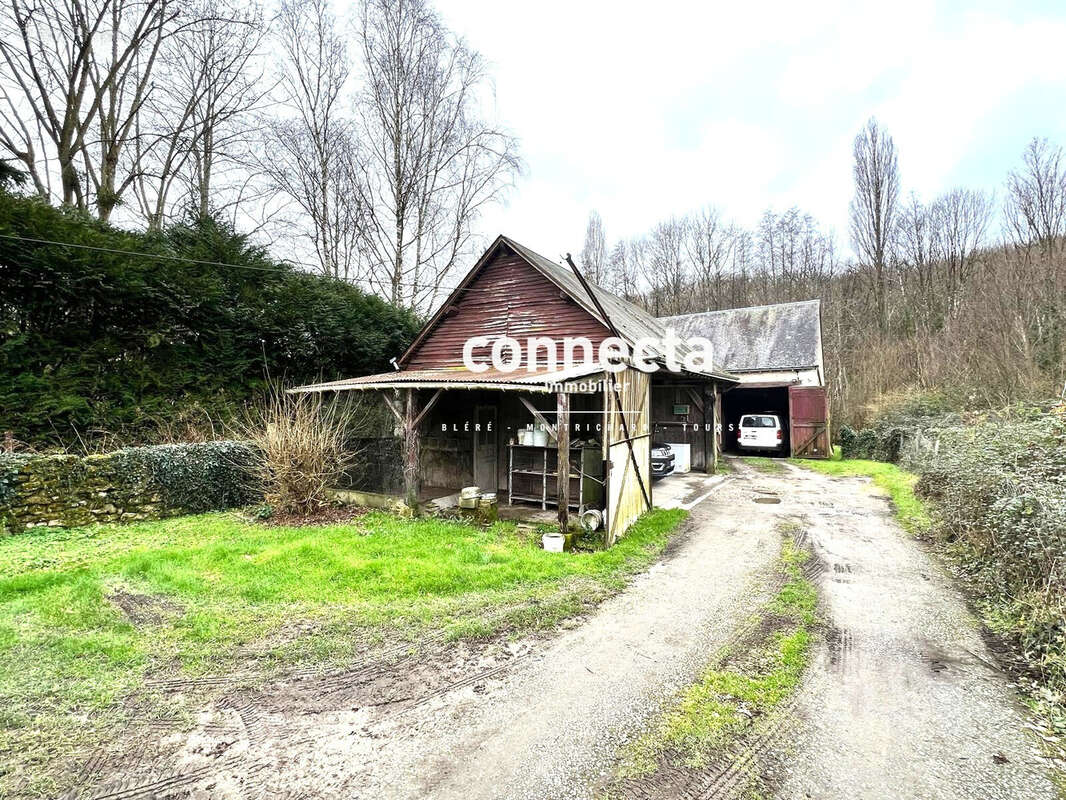 Maison à SAINT-OUEN-LES-VIGNES