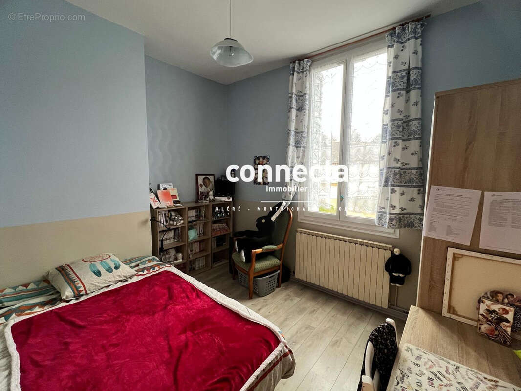 Maison à SAINT-OUEN-LES-VIGNES