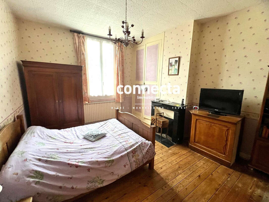 Maison à SAINT-OUEN-LES-VIGNES