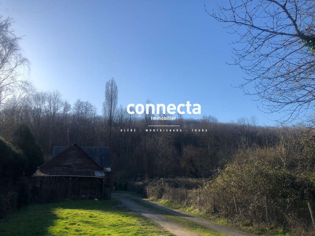 Maison à SAINT-OUEN-LES-VIGNES