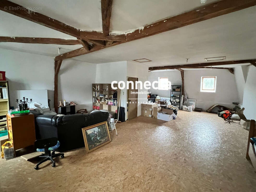 Maison à SAINT-OUEN-LES-VIGNES