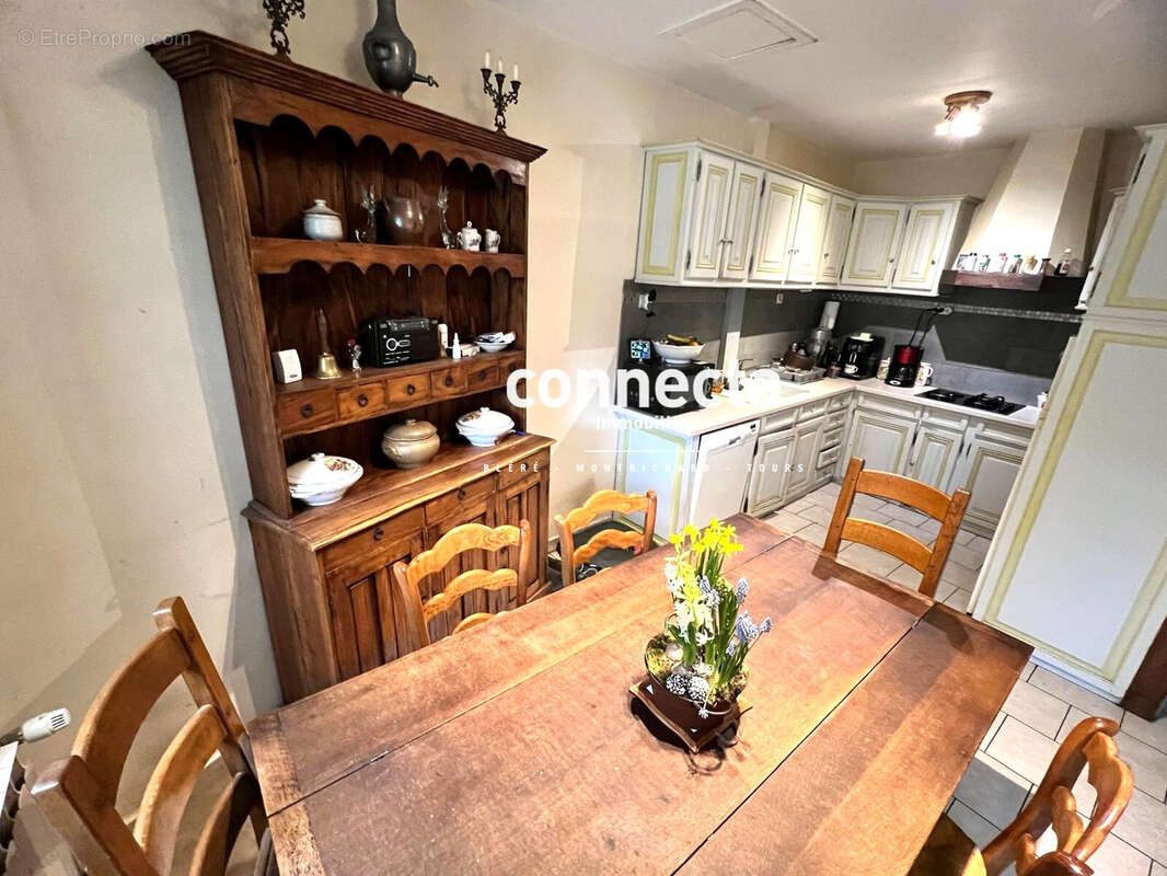 Maison à SAINT-OUEN-LES-VIGNES