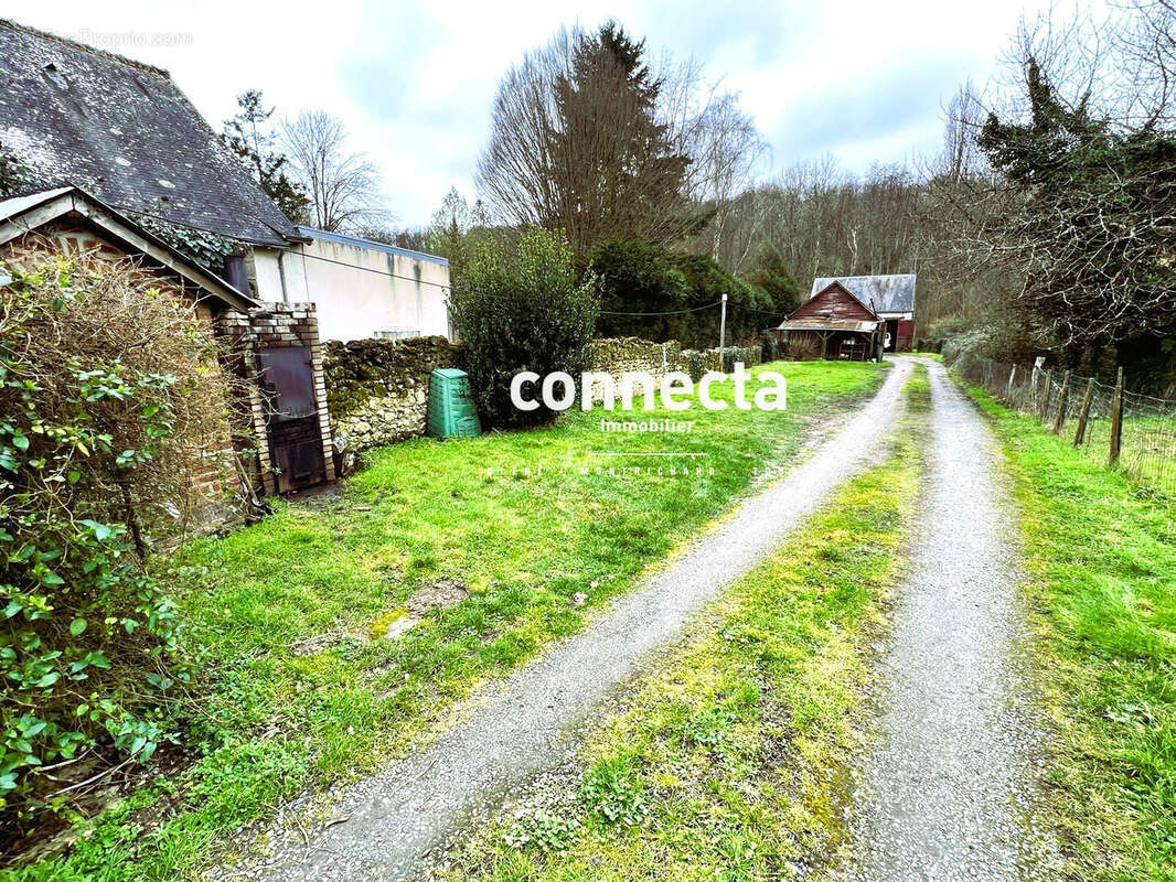 Maison à SAINT-OUEN-LES-VIGNES