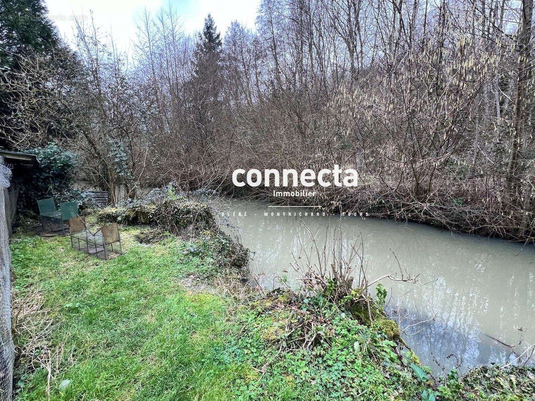 Maison à SAINT-OUEN-LES-VIGNES