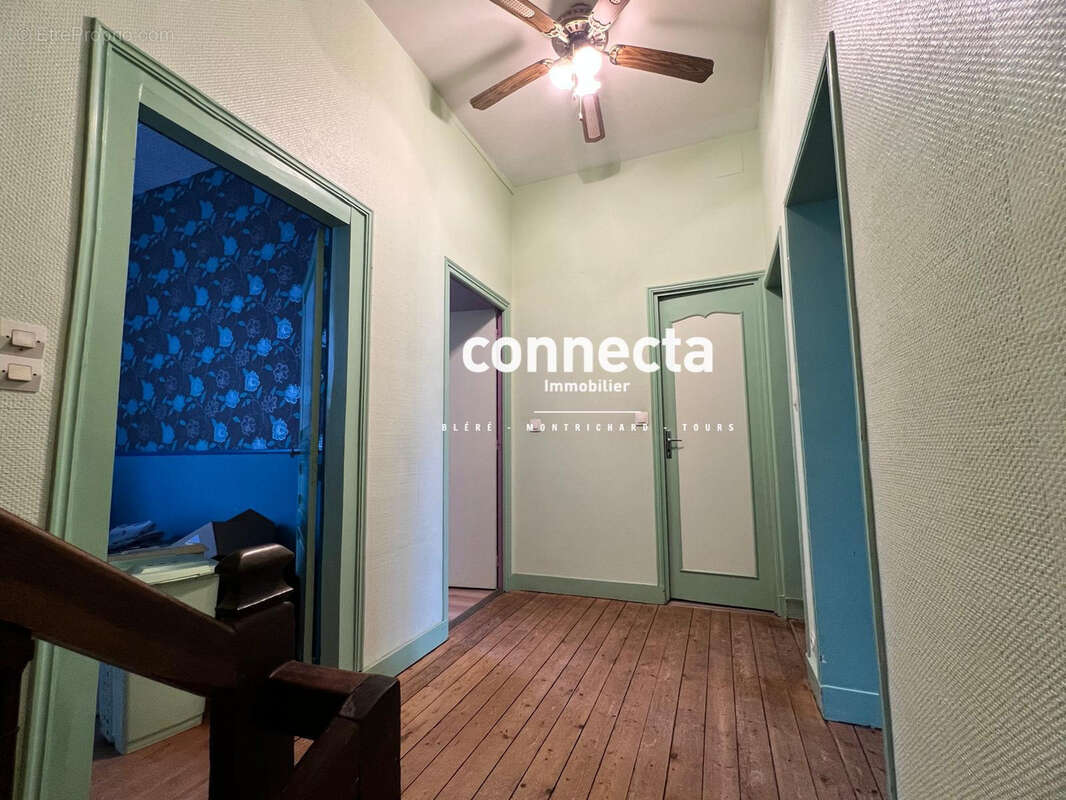 Maison à SAINT-OUEN-LES-VIGNES