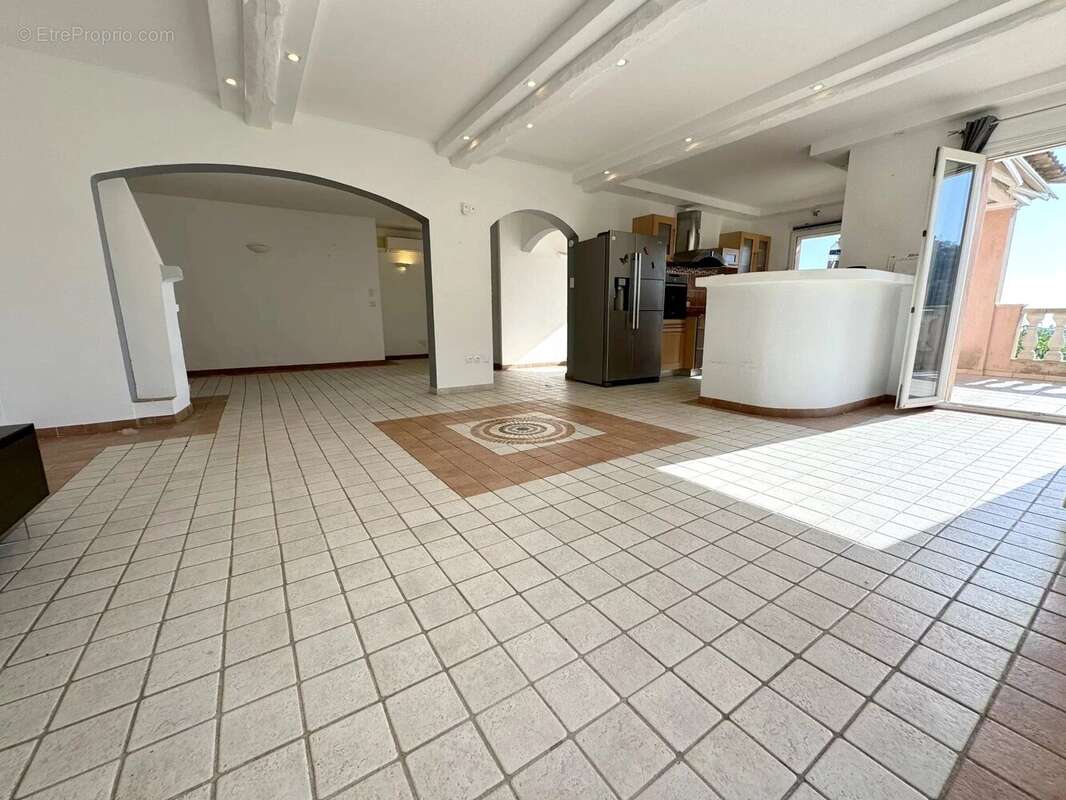 Maison à MANDELIEU-LA-NAPOULE