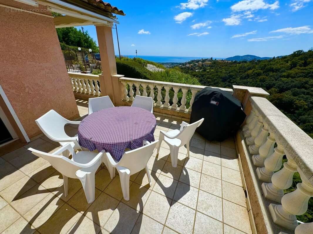 Maison à MANDELIEU-LA-NAPOULE