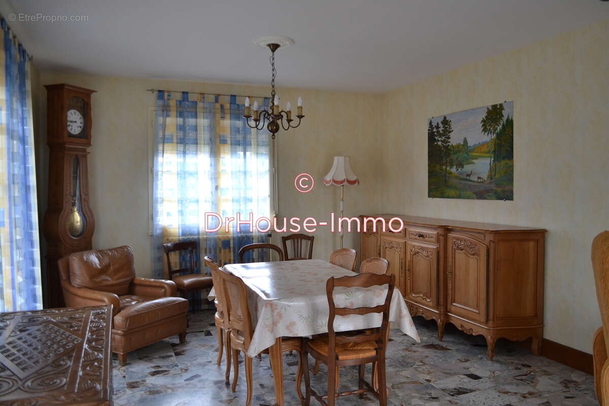 Maison à NEUILLY-EN-DUN