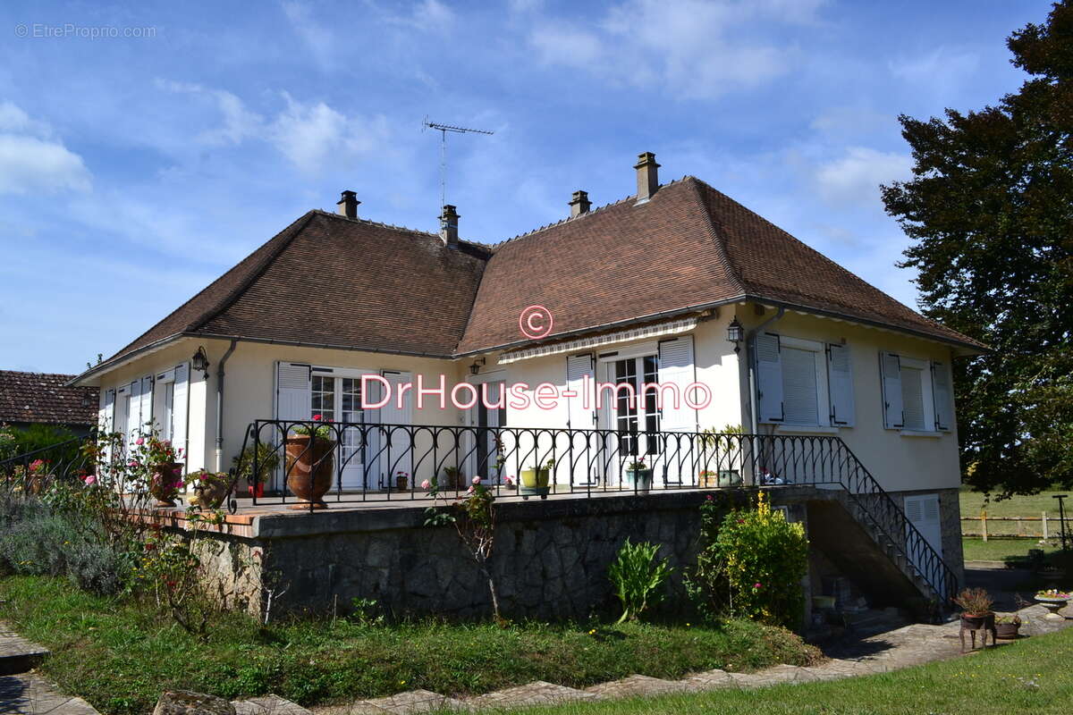 Maison à NEUILLY-EN-DUN