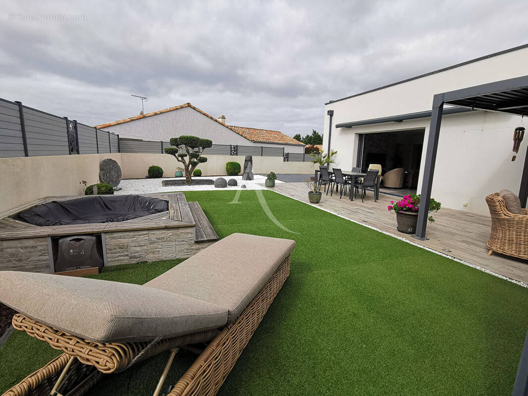 Maison à TALMONT-SAINT-HILAIRE